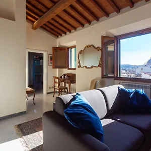  Apartment Cavour 83 Italy