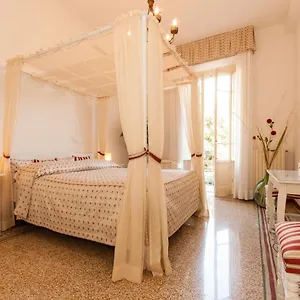 Apartment Oltrarno Italy
