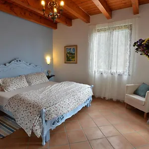  Farm stay Il Laghello Di Amina Italy